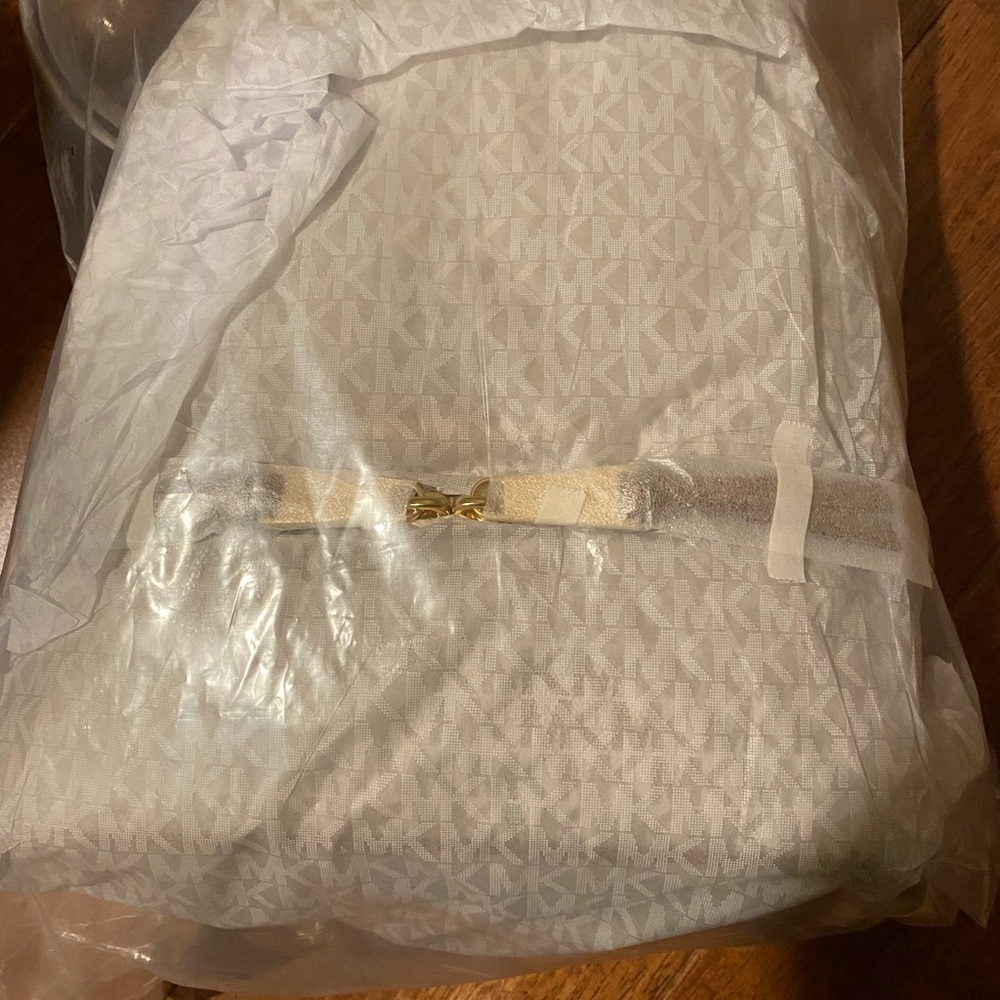 Michael Kors Rhe Mini logo backpack - Picture 2 of 6